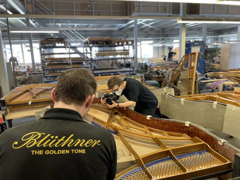 Einblick in die Flügelwerkstatt